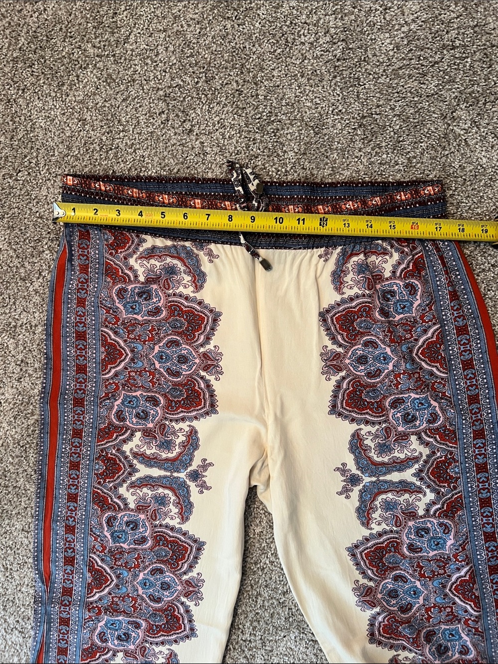 Cynthia Rowley Cream Wide-Leg Pants with Red & Blue Paisley Trim - Picture 4 of 6